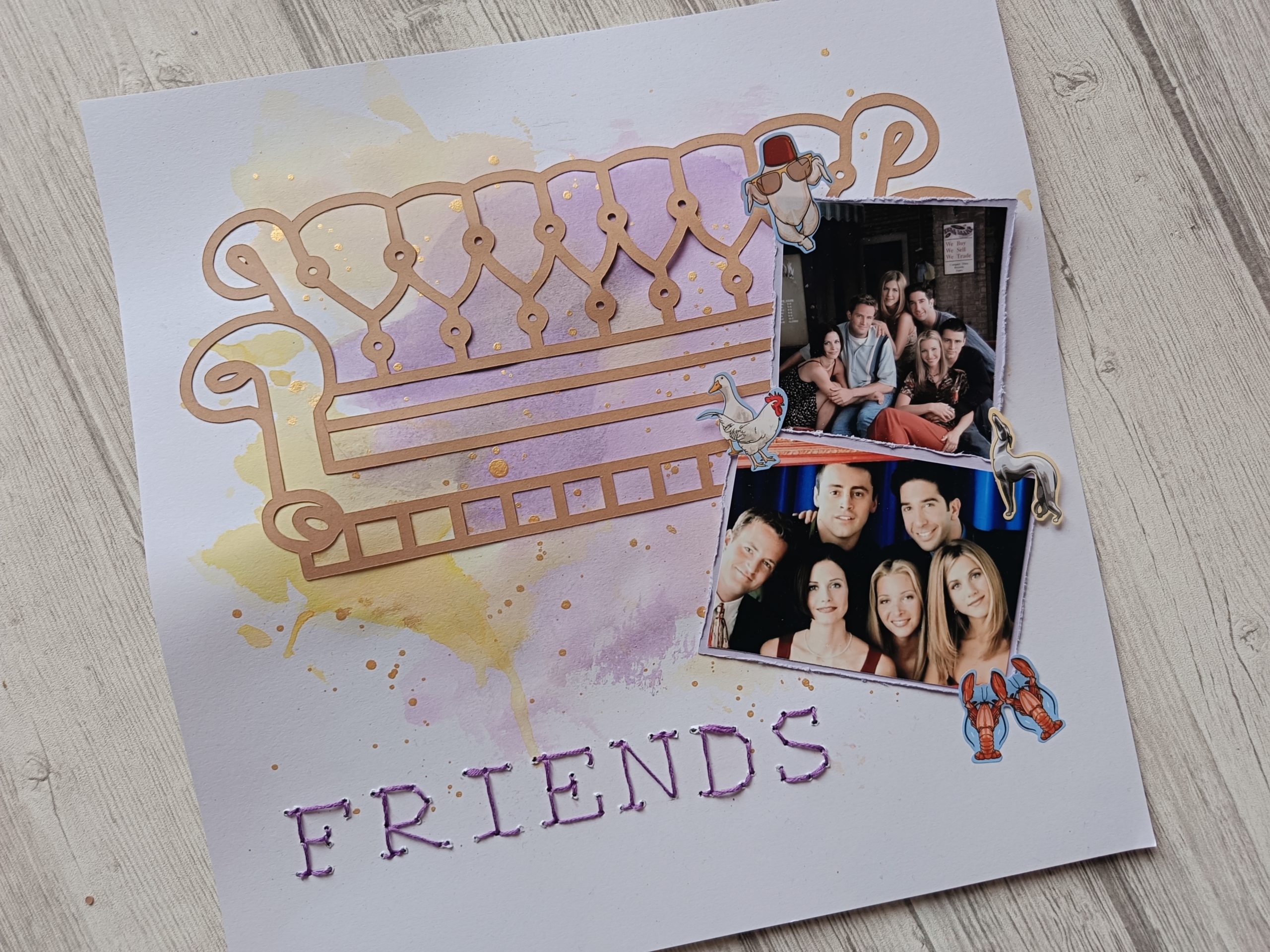 page de scrapbooking sur le thème de la série friends 